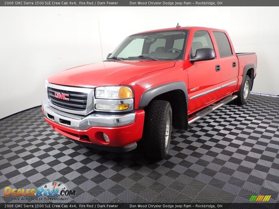 Fire Red 2006 GMC Sierra 1500 SLE Crew Cab 4x4 Photo #8