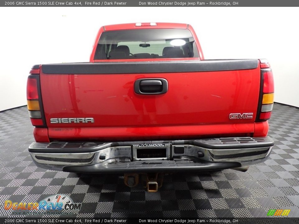 2006 GMC Sierra 1500 SLE Crew Cab 4x4 Fire Red / Dark Pewter Photo #12