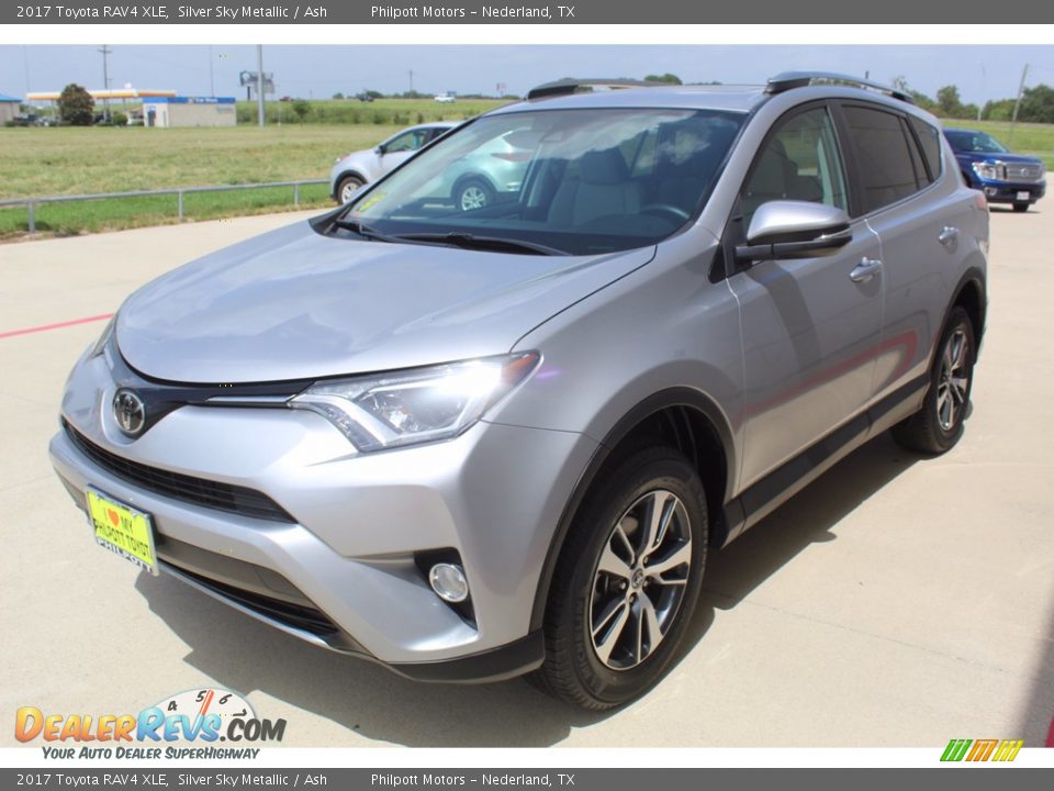 2017 Toyota RAV4 XLE Silver Sky Metallic / Ash Photo #4