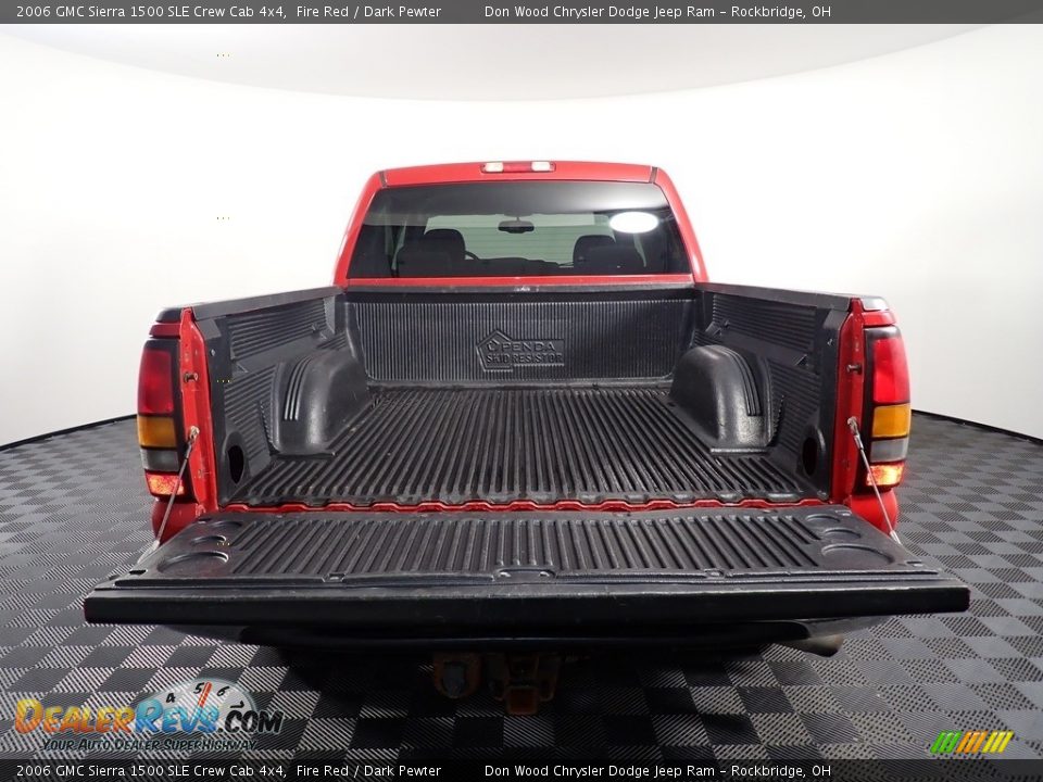 2006 GMC Sierra 1500 SLE Crew Cab 4x4 Fire Red / Dark Pewter Photo #14