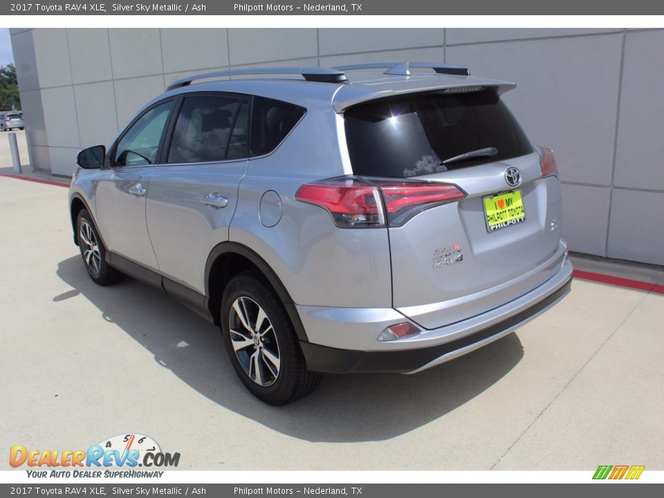 2017 Toyota RAV4 XLE Silver Sky Metallic / Ash Photo #6