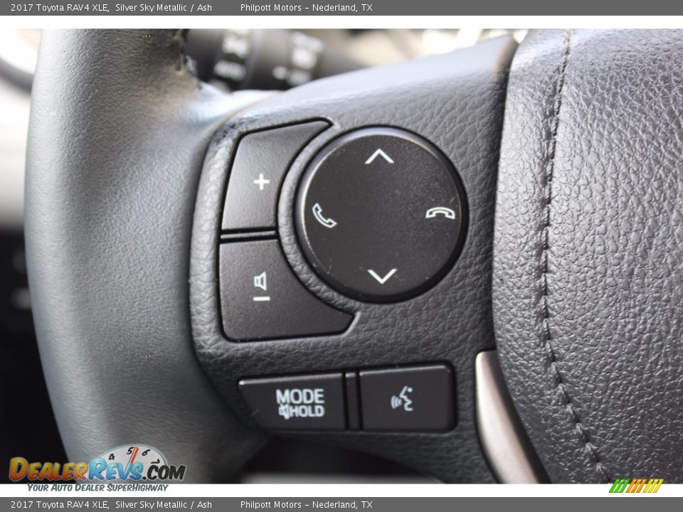 2017 Toyota RAV4 XLE Silver Sky Metallic / Ash Photo #11