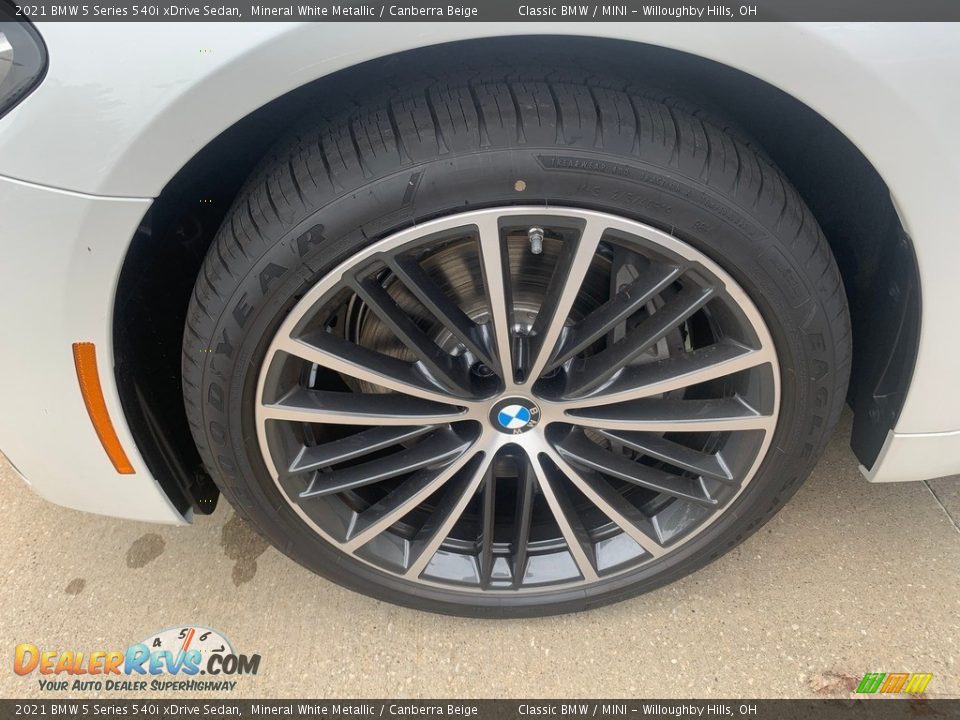 2021 BMW 5 Series 540i xDrive Sedan Wheel Photo #5