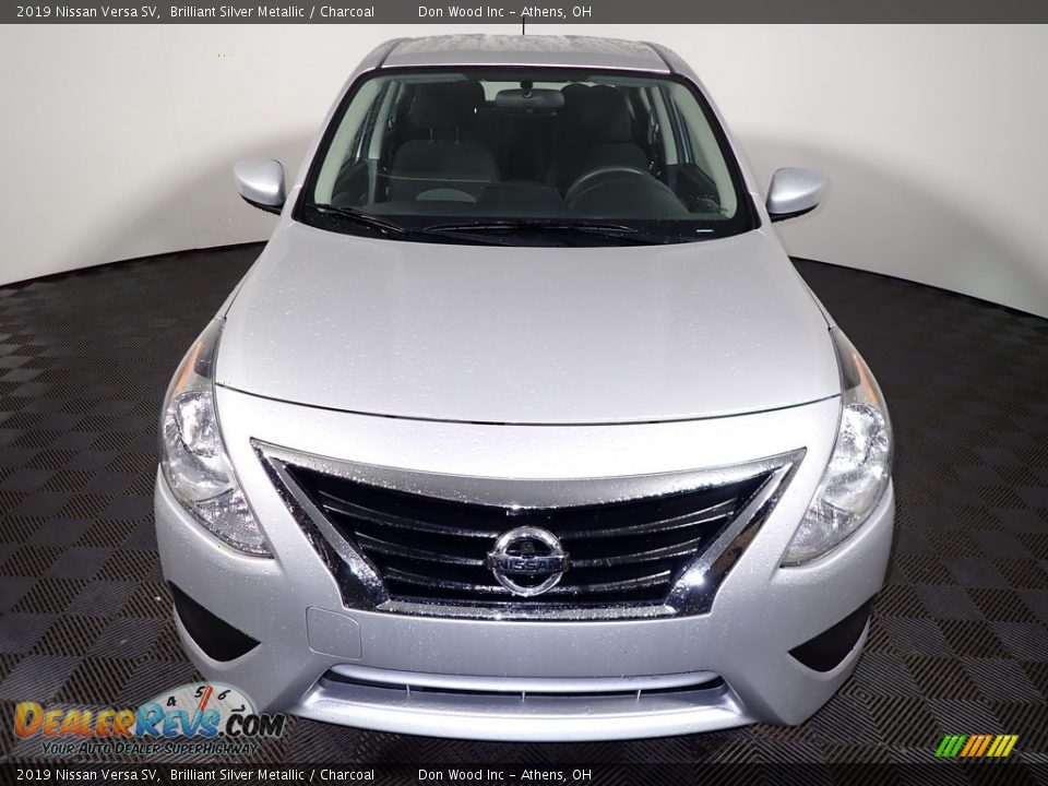 2019 Nissan Versa SV Brilliant Silver Metallic / Charcoal Photo #4