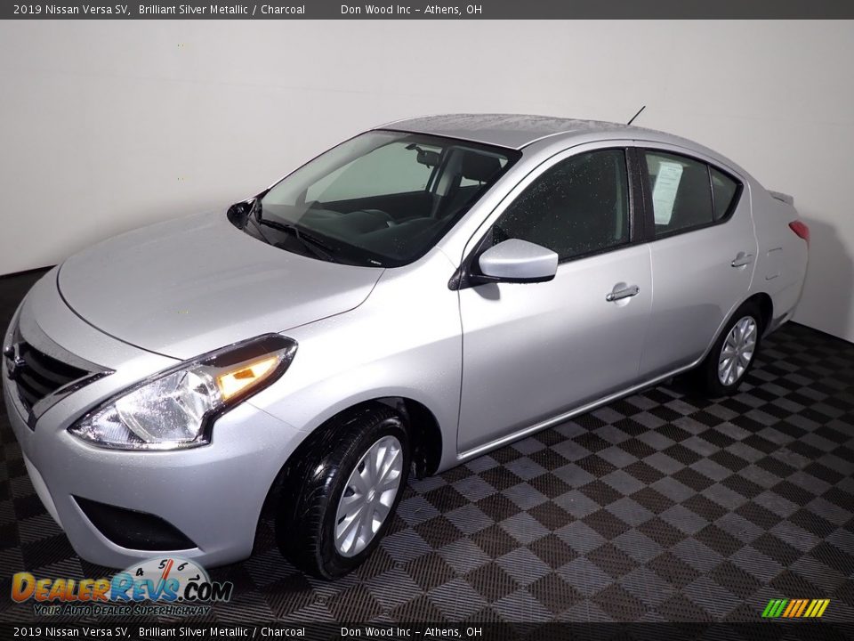 2019 Nissan Versa SV Brilliant Silver Metallic / Charcoal Photo #7