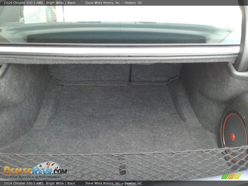 2014 Chrysler 300 S AWD Trunk Photo #15