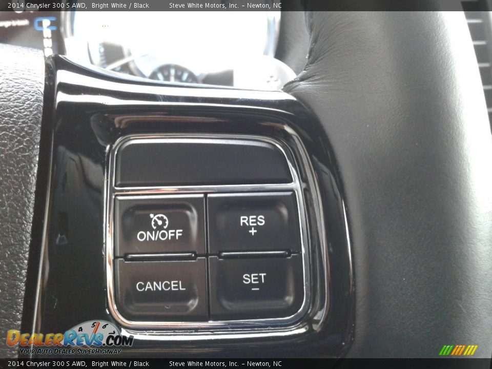 2014 Chrysler 300 S AWD Steering Wheel Photo #20