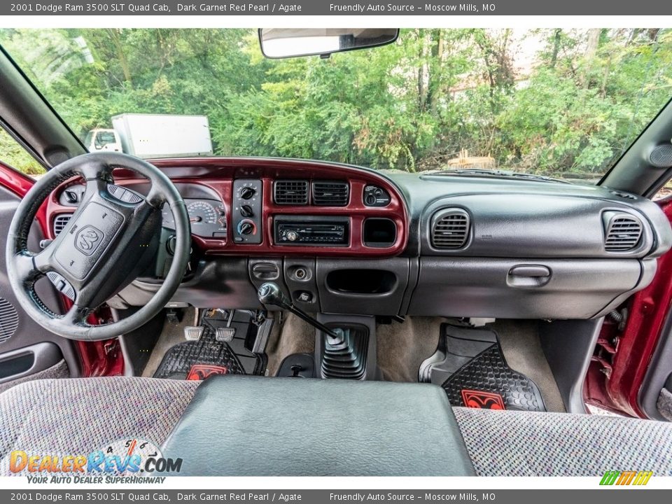 Dashboard of 2001 Dodge Ram 3500 SLT Quad Cab Photo #31