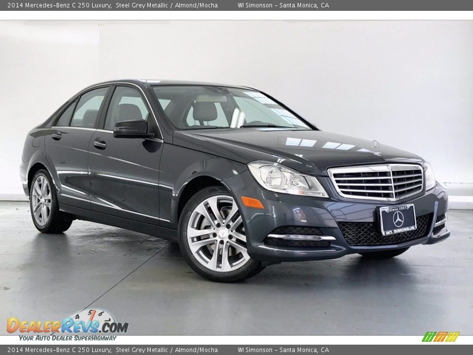 Front 3/4 View of 2014 Mercedes-Benz C 250 Luxury Photo #34