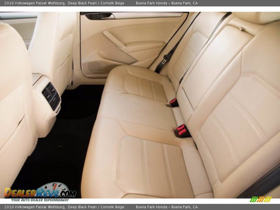 2019 Volkswagen Passat Wolfsburg Deep Black Pearl / Cornsilk Beige Photo #4