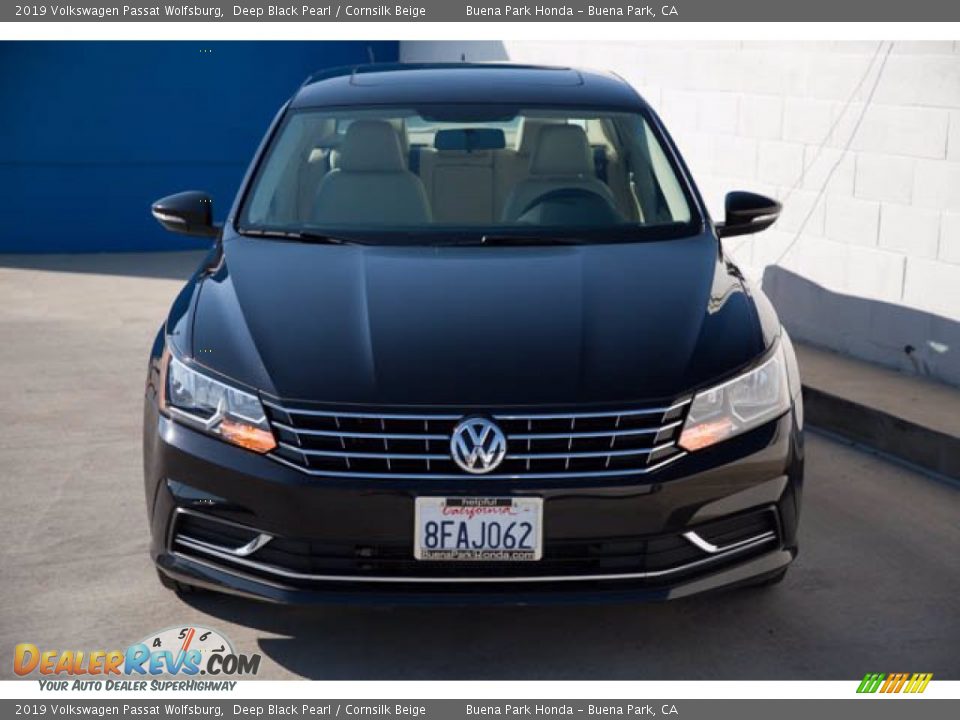 2019 Volkswagen Passat Wolfsburg Deep Black Pearl / Cornsilk Beige Photo #7