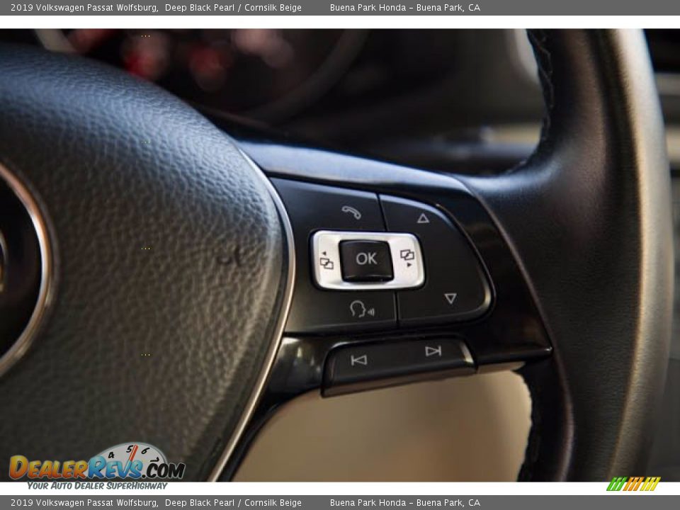 2019 Volkswagen Passat Wolfsburg Deep Black Pearl / Cornsilk Beige Photo #17