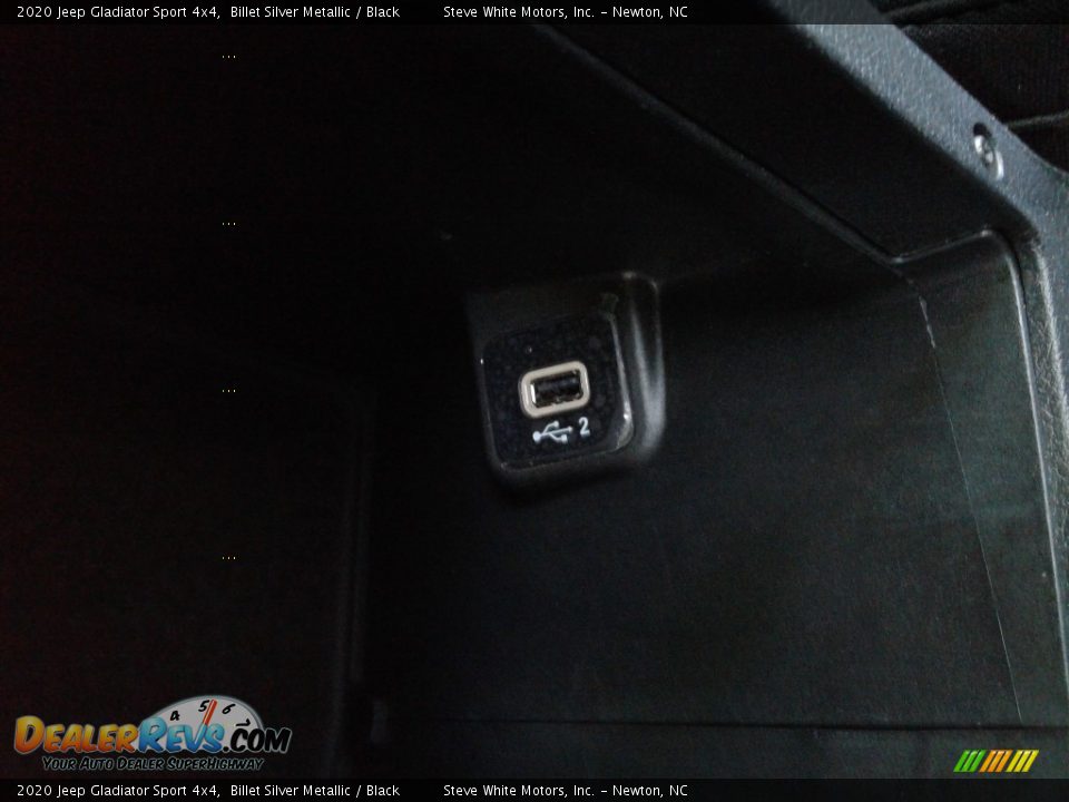 2020 Jeep Gladiator Sport 4x4 Billet Silver Metallic / Black Photo #29