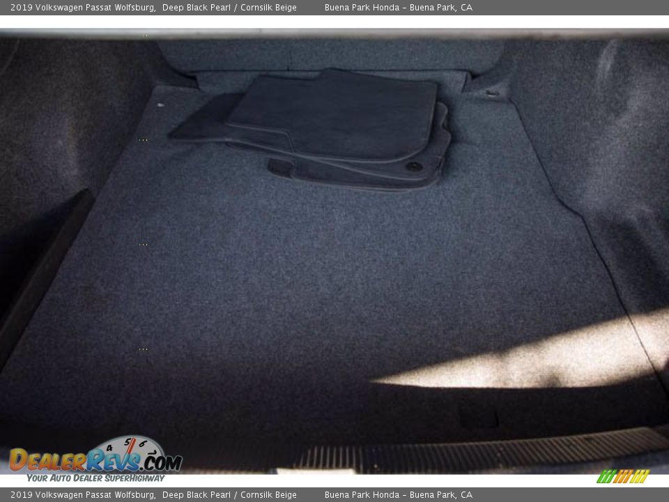 2019 Volkswagen Passat Wolfsburg Deep Black Pearl / Cornsilk Beige Photo #21