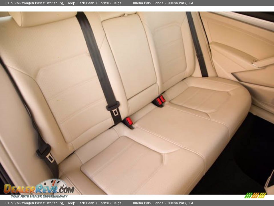 2019 Volkswagen Passat Wolfsburg Deep Black Pearl / Cornsilk Beige Photo #23