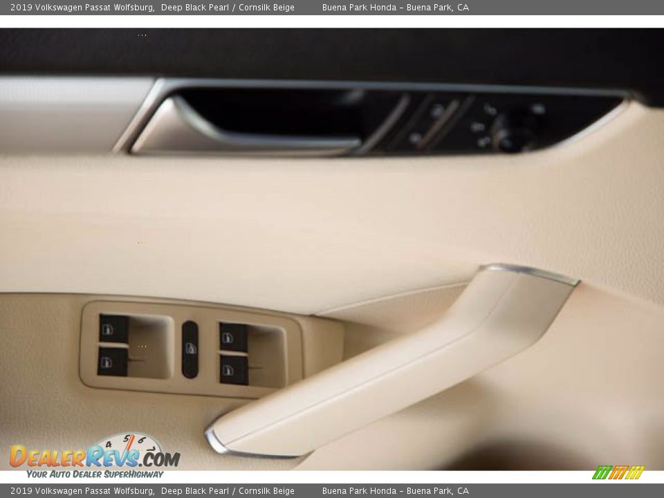 2019 Volkswagen Passat Wolfsburg Deep Black Pearl / Cornsilk Beige Photo #30