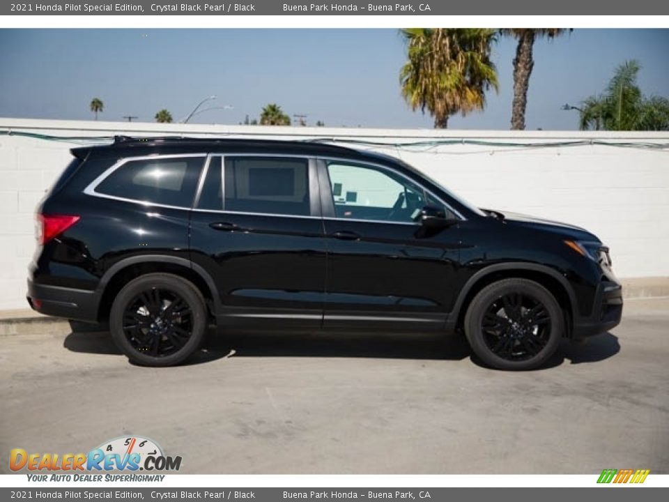 2021 Honda Pilot Special Edition Crystal Black Pearl / Black Photo #8