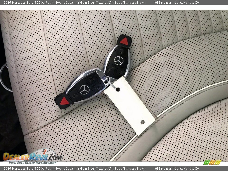 Keys of 2016 Mercedes-Benz S 550e Plug-In Hybrid Sedan Photo #11