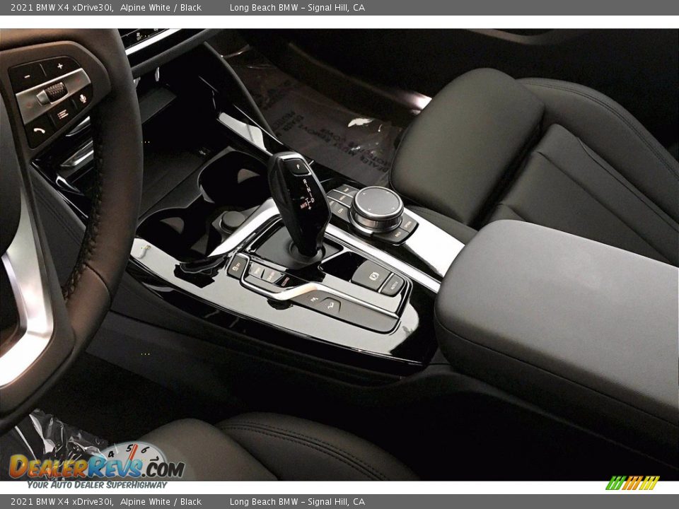 2021 BMW X4 xDrive30i Shifter Photo #8