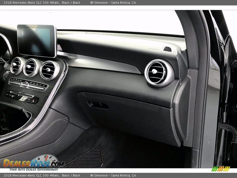 2018 Mercedes-Benz GLC 300 4Matic Black / Black Photo #28