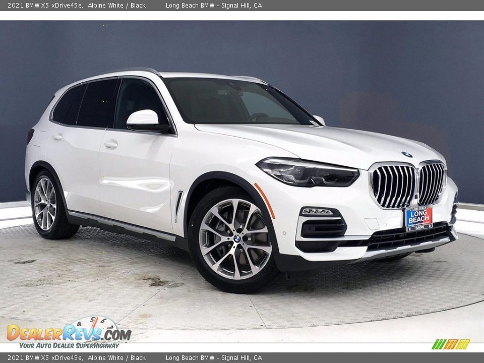 Front 3/4 View of 2021 BMW X5 xDrive45e Photo #19