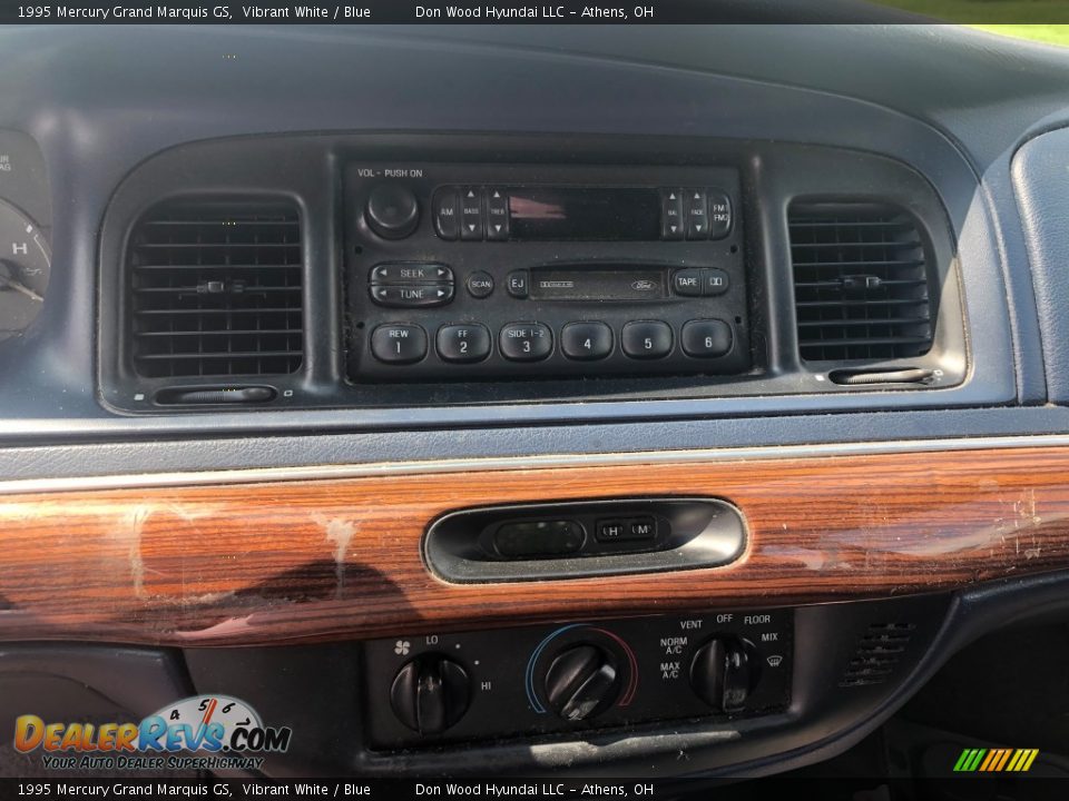 Controls of 1995 Mercury Grand Marquis GS Photo #11