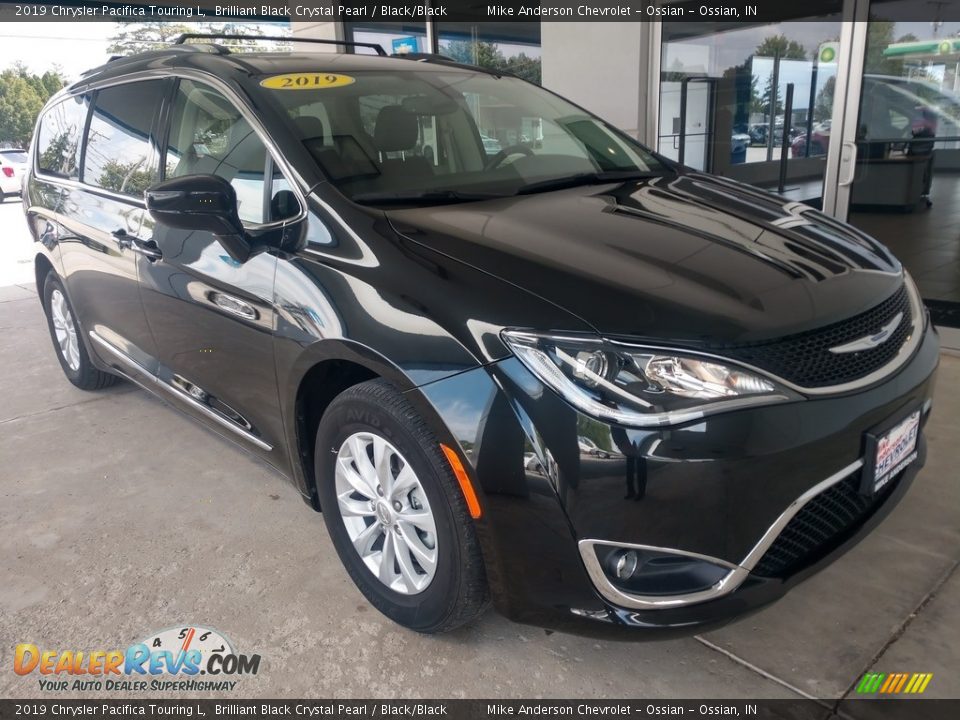 2019 Chrysler Pacifica Touring L Brilliant Black Crystal Pearl / Black/Black Photo #2