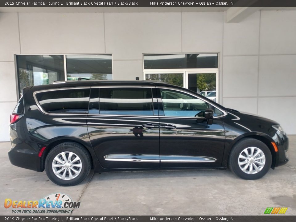 2019 Chrysler Pacifica Touring L Brilliant Black Crystal Pearl / Black/Black Photo #3