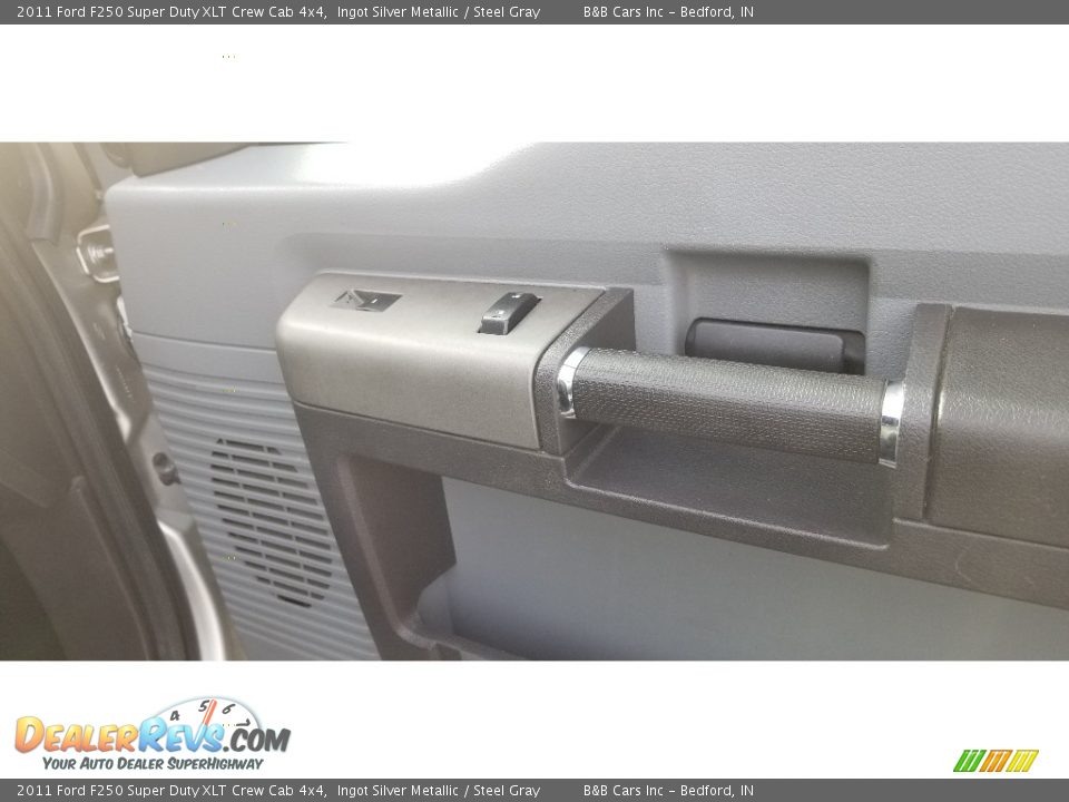 2011 Ford F250 Super Duty XLT Crew Cab 4x4 Ingot Silver Metallic / Steel Gray Photo #22