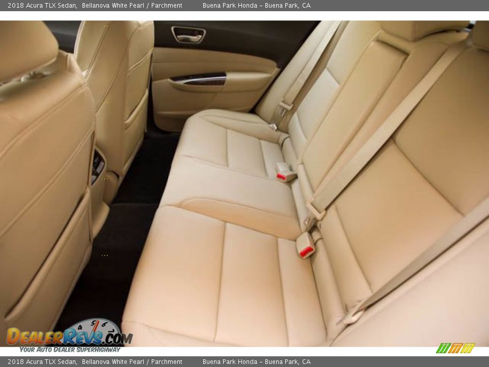2018 Acura TLX Sedan Bellanova White Pearl / Parchment Photo #4