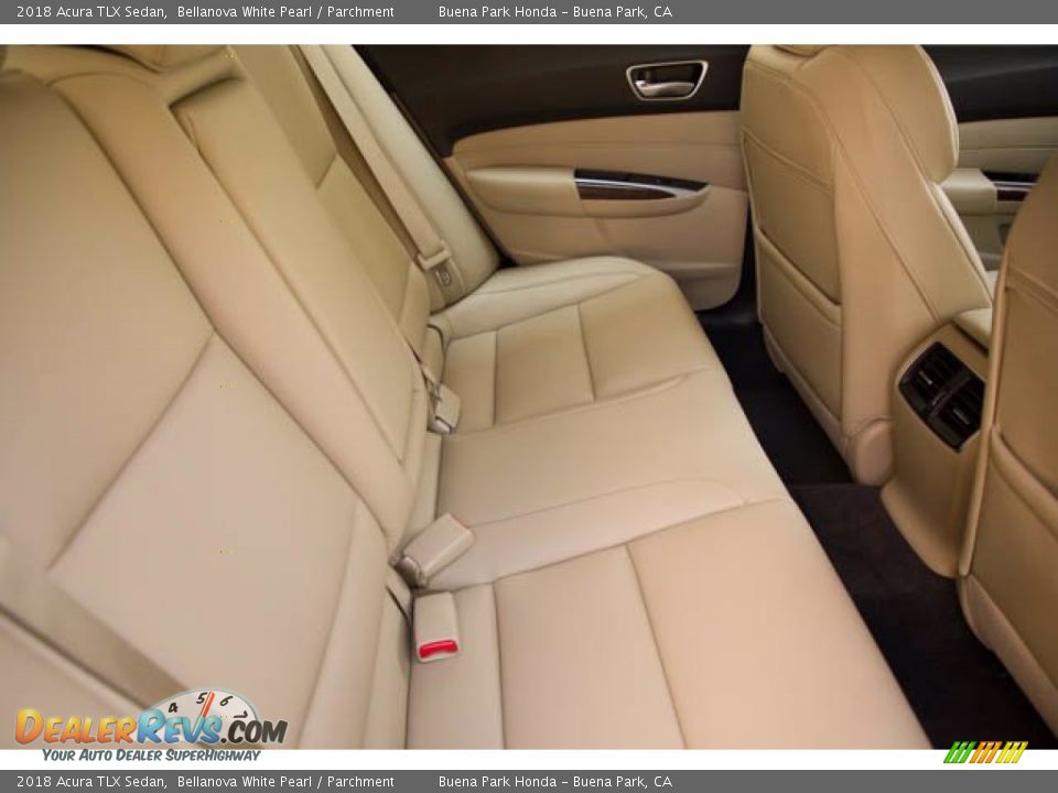 2018 Acura TLX Sedan Bellanova White Pearl / Parchment Photo #23