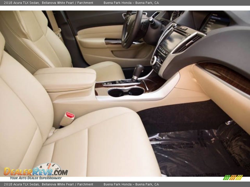 2018 Acura TLX Sedan Bellanova White Pearl / Parchment Photo #25