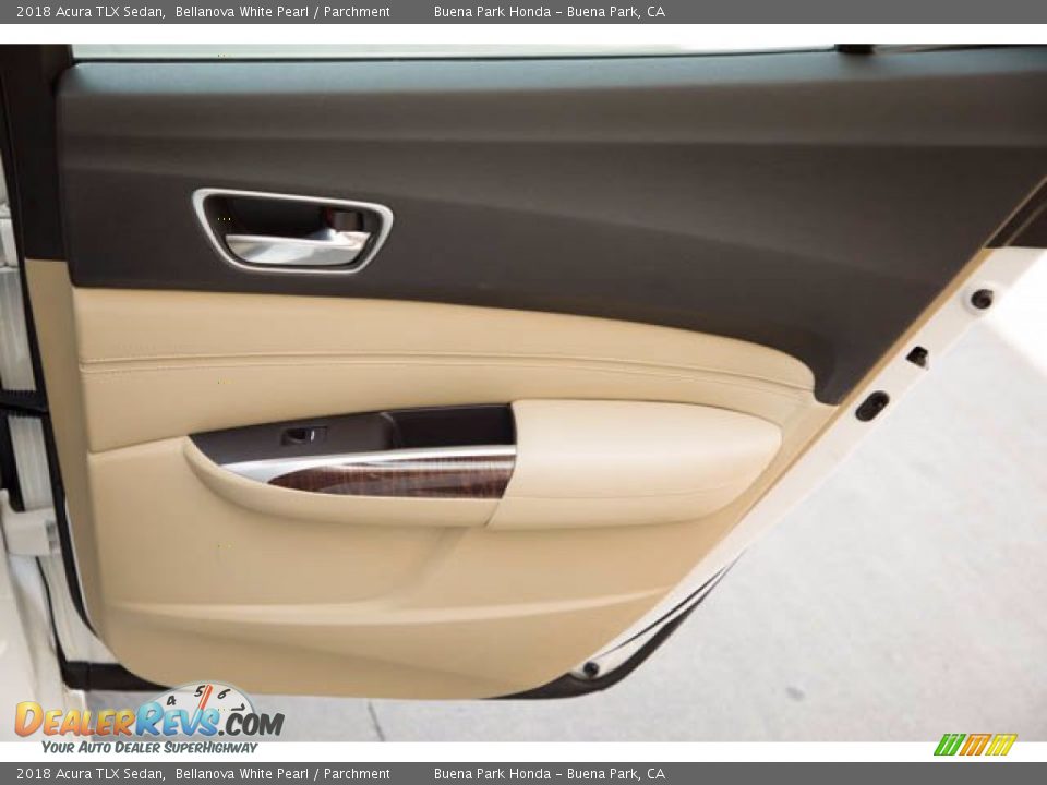 2018 Acura TLX Sedan Bellanova White Pearl / Parchment Photo #34