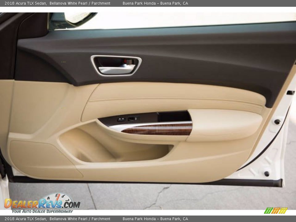 2018 Acura TLX Sedan Bellanova White Pearl / Parchment Photo #35