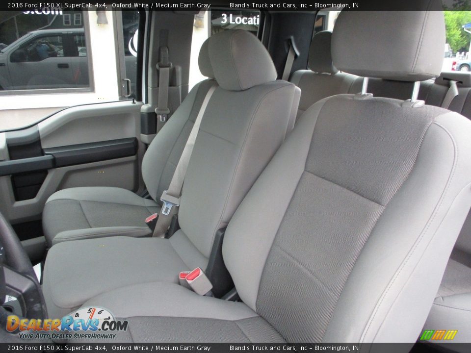 2016 Ford F150 XL SuperCab 4x4 Oxford White / Medium Earth Gray Photo #7