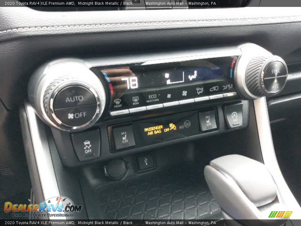 2020 Toyota RAV4 XLE Premium AWD Midnight Black Metallic / Black Photo #11