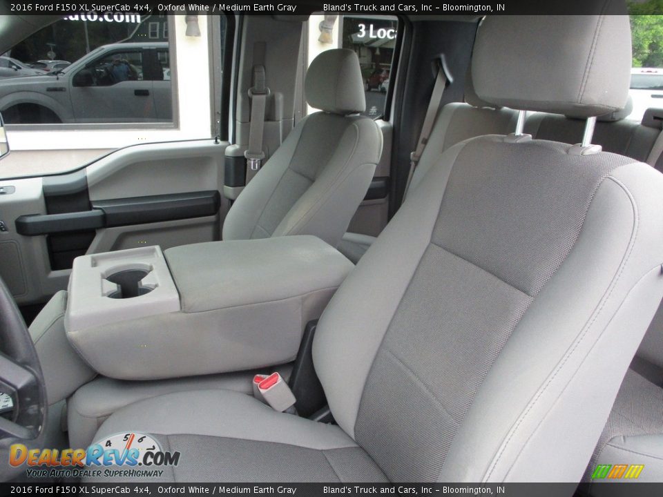 2016 Ford F150 XL SuperCab 4x4 Oxford White / Medium Earth Gray Photo #8