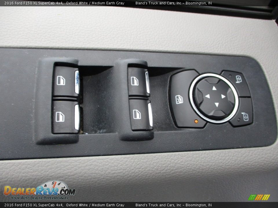 2016 Ford F150 XL SuperCab 4x4 Oxford White / Medium Earth Gray Photo #10