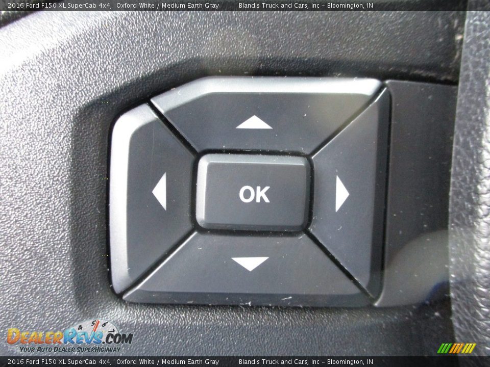 2016 Ford F150 XL SuperCab 4x4 Oxford White / Medium Earth Gray Photo #16