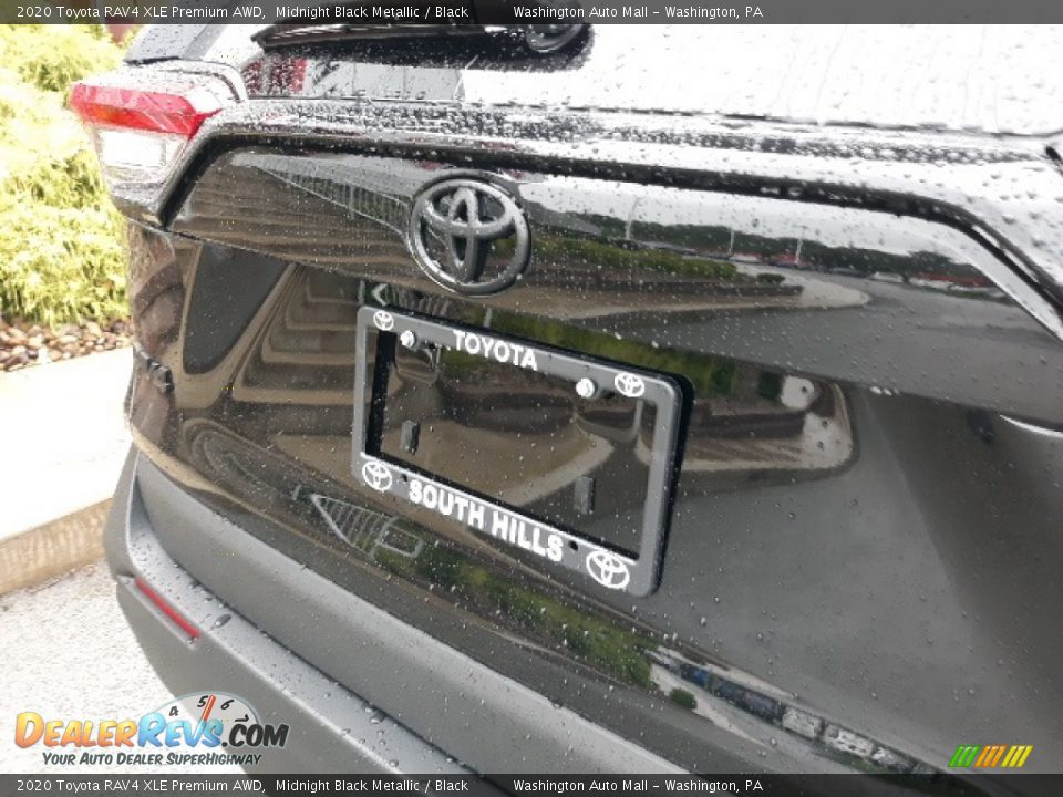 2020 Toyota RAV4 XLE Premium AWD Midnight Black Metallic / Black Photo #31