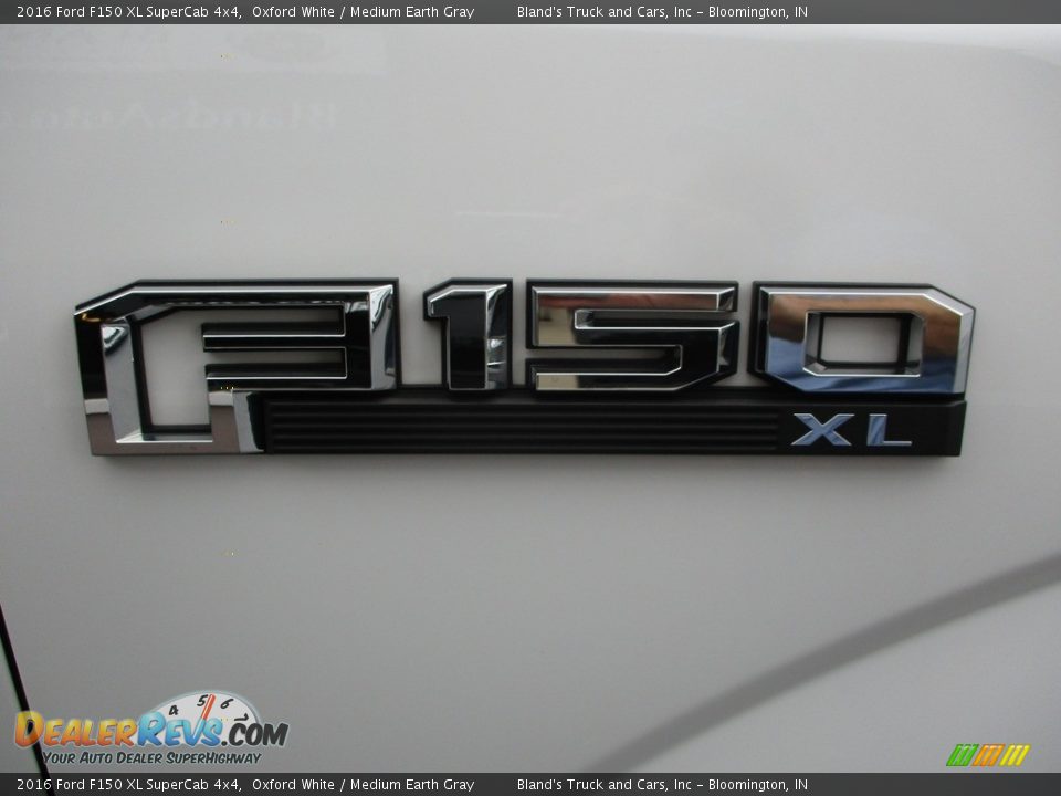 2016 Ford F150 XL SuperCab 4x4 Oxford White / Medium Earth Gray Photo #28