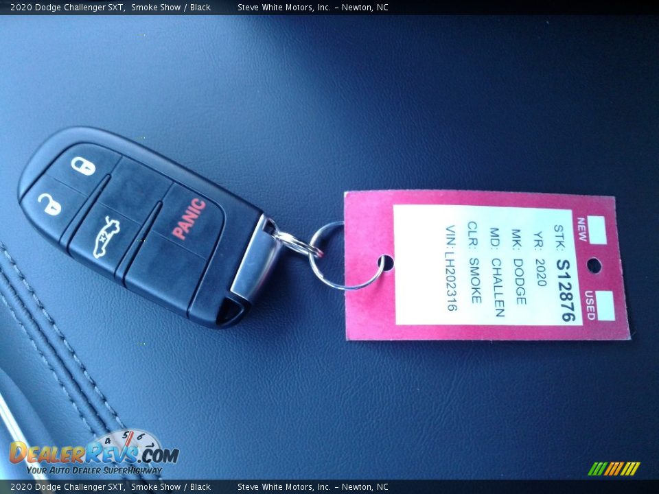 Keys of 2020 Dodge Challenger SXT Photo #26