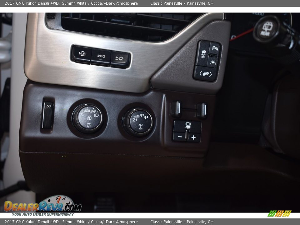 2017 GMC Yukon Denali 4WD Summit White / Cocoa/­Dark Atmosphere Photo #15