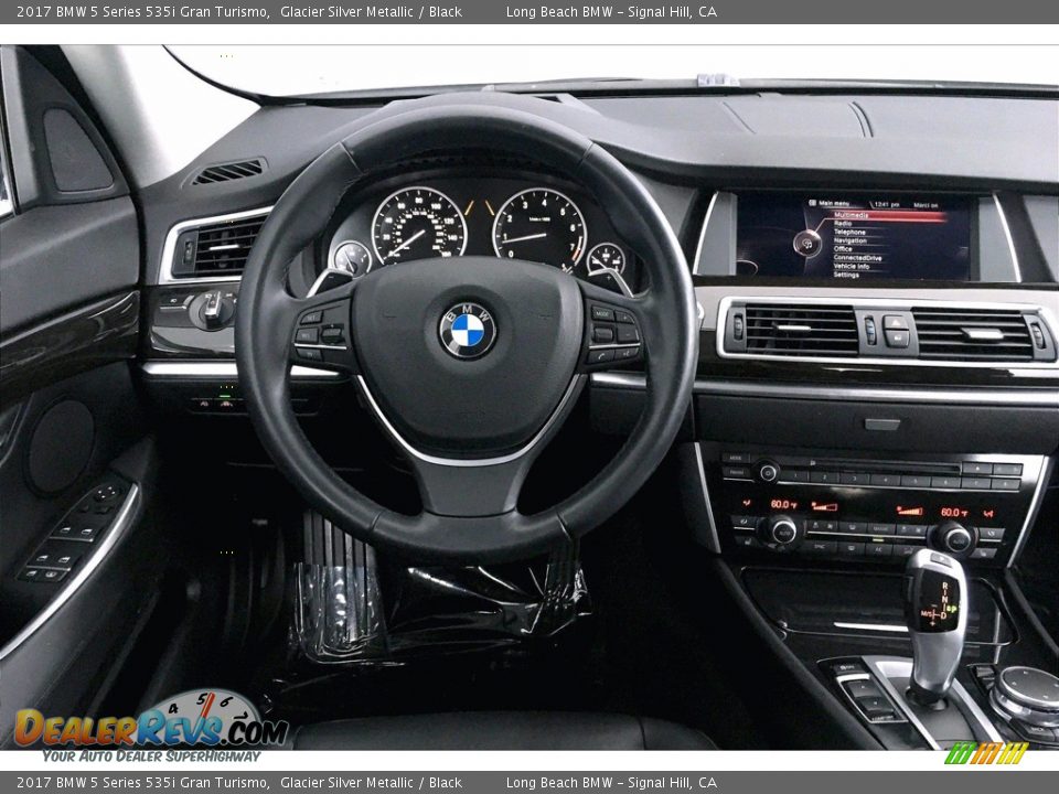 Dashboard of 2017 BMW 5 Series 535i Gran Turismo Photo #4