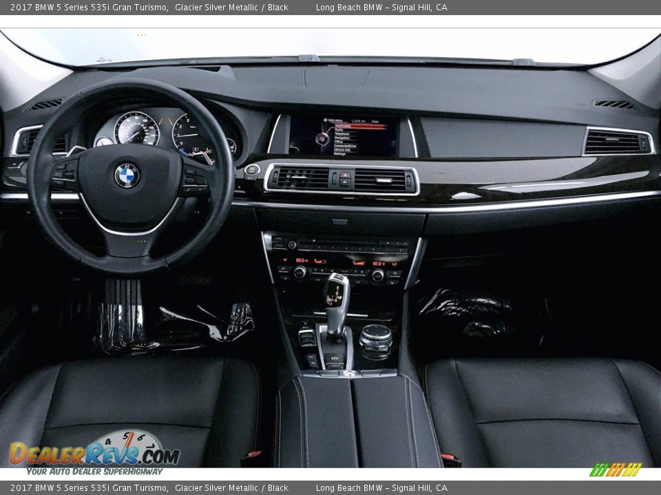 Dashboard of 2017 BMW 5 Series 535i Gran Turismo Photo #15