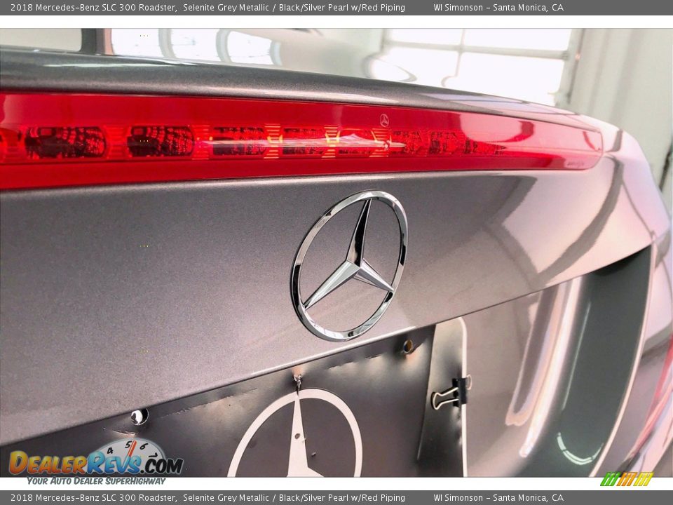 2018 Mercedes-Benz SLC 300 Roadster Selenite Grey Metallic / Black/Silver Pearl w/Red Piping Photo #7