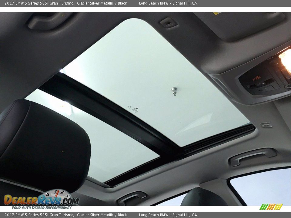 Sunroof of 2017 BMW 5 Series 535i Gran Turismo Photo #31