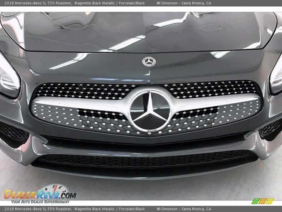 2018 Mercedes-Benz SL 550 Roadster Magnetite Black Metallic / Porcelain/Black Photo #31