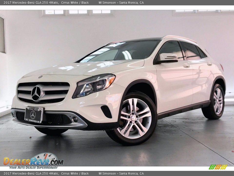 Front 3/4 View of 2017 Mercedes-Benz GLA 250 4Matic Photo #12