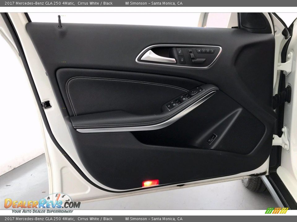 Door Panel of 2017 Mercedes-Benz GLA 250 4Matic Photo #25